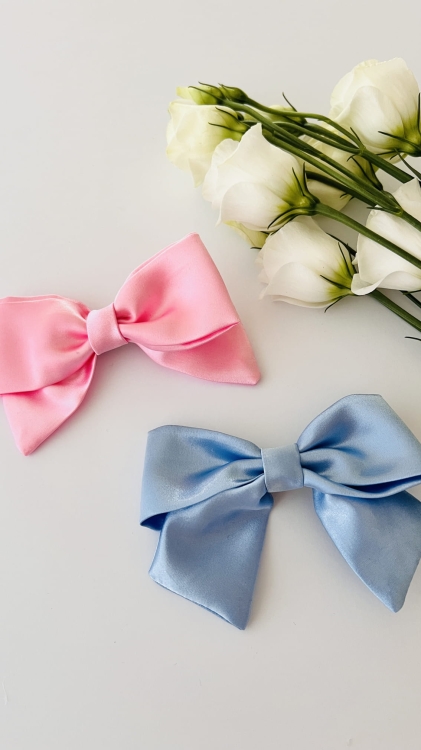 kokarda-do-wlosow-ozdoba-na-spince-krokodylek-na-gumce-tradycyjnej-zestaw-2-kokardek (23).JPG