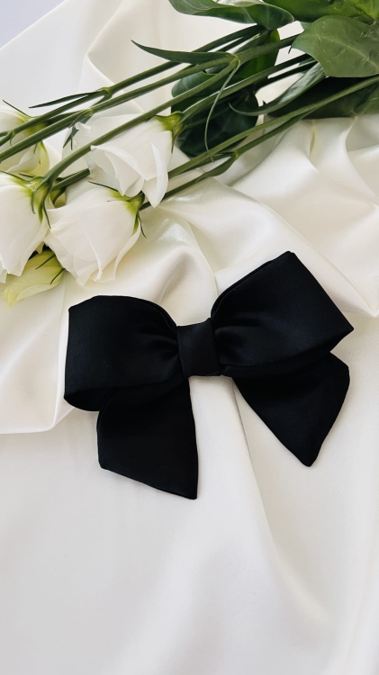 kokarda-do-wlosow-ozdoba-na-spince-krokodylek-na-gumce-tradycyjnej-czarna-klasyczna (2).JPG