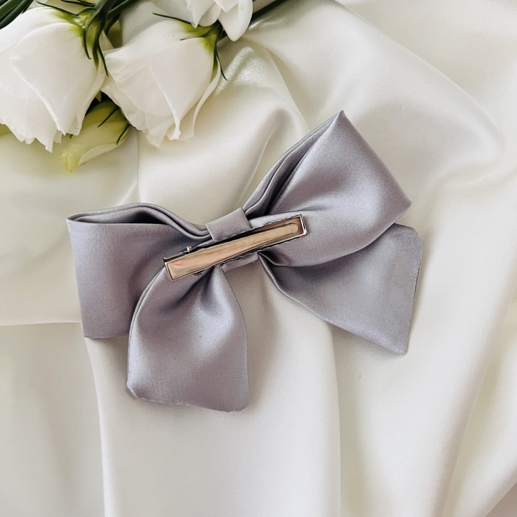 kokarda-do-wlosow-ozdoba-na-spince-krokodylek-na-gumce-tradycyjnej-klasyczna-szara (1).JPG