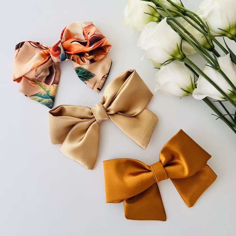 kokarda-do-wlosow-ozdoba-na-spince-krokodylek-na-gumce-tradycyjnej-zestaw-3-kokardek (20).JPG