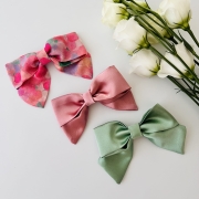 kokarda-do-wlosow-ozdoba-na-spince-krokodylek-na-gumce-tradycyjnej-zestaw-3-kokardek (2).JPG