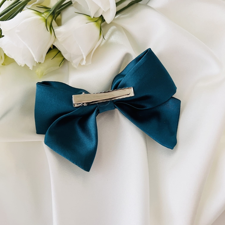 kokarda-do-wlosow-ozdoba-na-spince-krokodylek-na-gumce-tradycyjnej-niebiesko-zielona-szmaragdowa (1).JPG