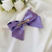 kokarda-do-wlosow-ozdoba-na-spince-krokodylek-na-gumce-tradycyjnej-lila-fioletowa-jasna (1).JPG