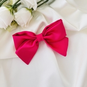 kokarda-do-wlosow-ozdoba-na-spince-krokodylek-na-gumce-tradycyjnej-ciemno-rozowa-fuksja (4).JPG