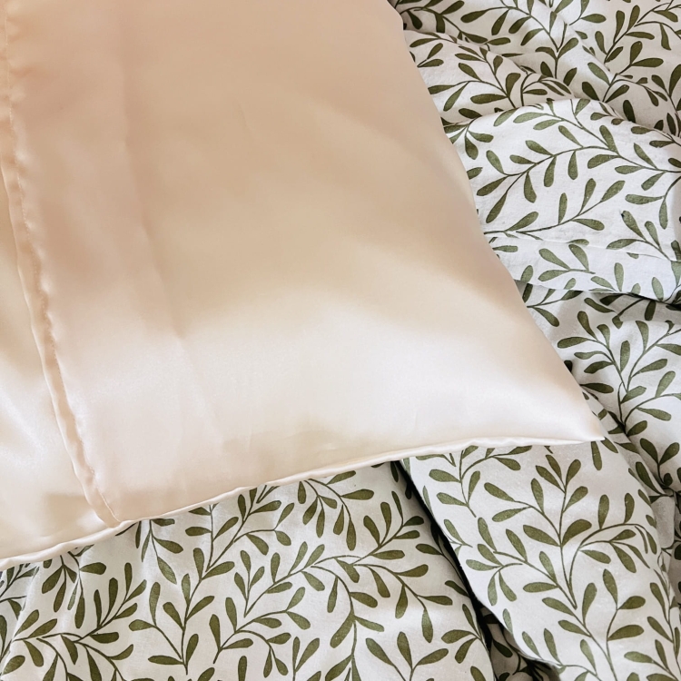 jedwabnna-poszewka-satynowa-na-poduszke-do-spania-40x40-50x60-popularne-rozmiary-ikea-wlosomaniaczka-jaka-poszewka-na-poduszke (11).JPG