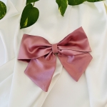 Duża kokarda do włosów Na spince Pudrowy róż