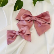 kokarda-duza-do-wlosow-na-duzej-spince-satynowa-jedwabna-wiskozowa-w-kwiaty-czerwona-niebieska-czarna-bezowa-brazowa-rozowa (32).JPG