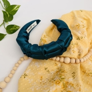 opaska-do-wlosow-szalwiowa-zielona-marszczona-najlepsza-satynowa-butelkowa-zielen (4).JPG