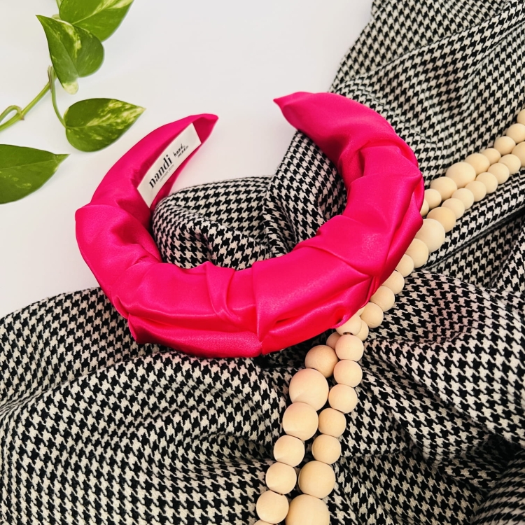 opaska-do-wlosow-satynowa-jedwabna-rozowa-hot-pink-dla-dziewczynki-uniwersalna-marszczona (4).JPG