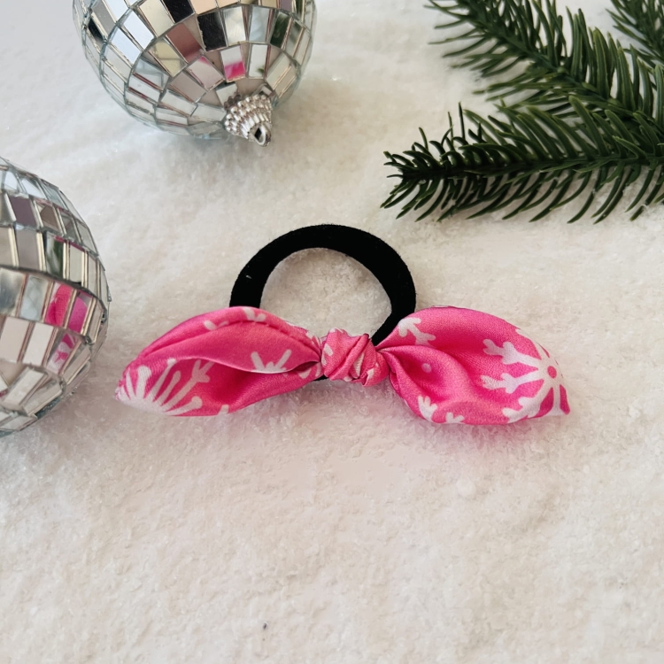 kokarda-do-wlosow-na-spince-gumce-mala-duza-zimowa-swiateczny-wzor-motyw-sniezynek-rozowy-kolor-na-prezent (11).JPG