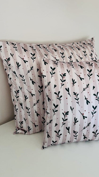 poszewka-swiateczna-na-poduszke-satynowa-do-spania-do-wlosow-najlepsza-zimowa-galazki-christmas-decor (7).JPG