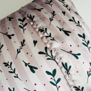 poszewka-swiateczna-na-poduszke-satynowa-do-spania-do-wlosow-najlepsza-zimowa-galazki-christmas-decor (5).JPG