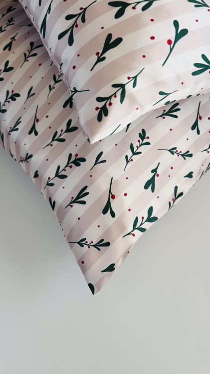 poszewka-swiateczna-na-poduszke-satynowa-do-spania-do-wlosow-najlepsza-zimowa-galazki-christmas-decor (6).JPG