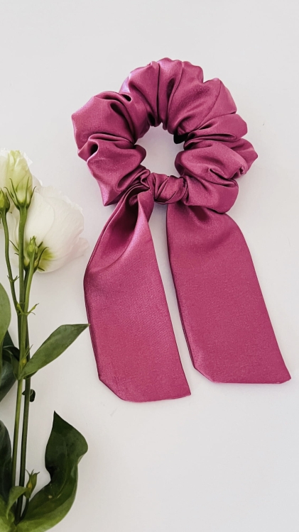 bunny-scrunchie-ze-wstazka-frotka-owijka-na-reke-na-wlosy-nandi.JPG