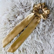 gumka-do-wlosow-z-satyny-ze-wstazka-zloto (4).jpg