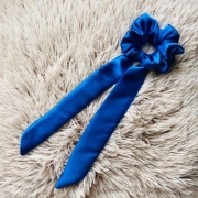 gumka-niebieska-do-wlosow-ze-wstazka-dluga-nandi (2).jpeg