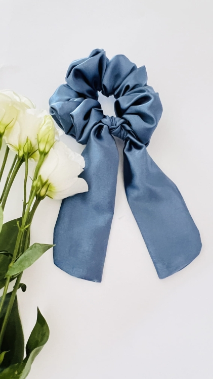 niebieska-scrunchie-jeansowa-dla-wlosomaniaczki-satynowa.JPG
