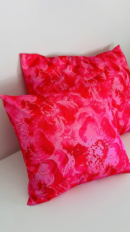 poszewka-satynowa-jedwabna-szyfonowa-na-poduszke-40x40-50x60-wellpur-ikea-rozowa-czerwona-wzor (6).JPG