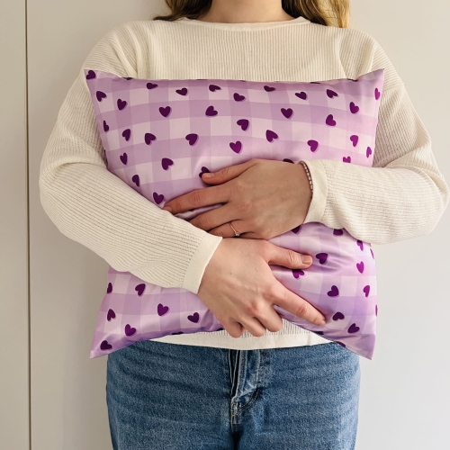 autorski-wzor-satyna-akcesoria-do-wlosow-serduszka-fioletowe-modelka-opaska-gumka-scrunchie-poszewka (4).JPG