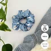 gumka-do-wlosow-scrunchies-stokrotki-niebieskie-satyna-dla-wlosow-najlepsza-autorski-wzor (4).jpg