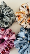 wiosenna-kolekcja-akcesoriow-do-wlosow-handmade-satynowe-gumki-scrunchie-do-wlosow-czepki-opaski-poszewki-kokardy-nandi (5).JPG