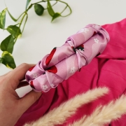 opaska-do-wlosow-marszczona-satynowa-w-truskawki-berry-delikatna-z-okularami (3).JPG