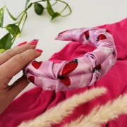 opaska-do-wlosow-marszczona-satynowa-w-truskawki-berry-delikatna-z-okularami (4).JPG