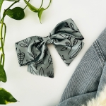 Duża kokarda do włosów Na spince Willow