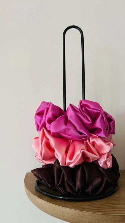gumka-scrunchie-gigant-maxi-xxl-czekoladowa-brazowa-fuksja-rozowa-brzoskwiniowa-losowiowa-promocja-outlet (1).JPG