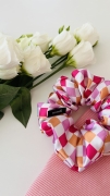 kolekcja-akcesoriow-do-wlosow-na-lato-gumka-scrunchie-opaska-czepek-kokarda-na-spince-kratka-roz-pomaranczowy-fizz-autorski-wzor (29).JPG