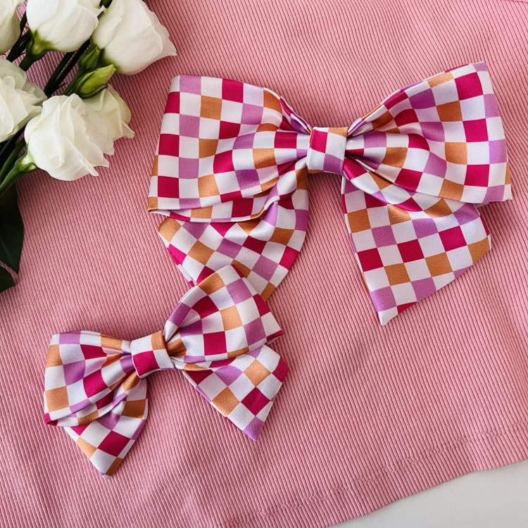 kolekcja-akcesoriow-do-wlosow-na-lato-gumka-scrunchie-opaska-czepek-kokarda-na-spince-kratka-roz-pomaranczowy-fizz-autorski-wzor (16).JPG