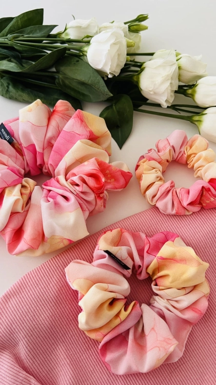 gumki-do-wlosow-scrunchie-swiadoma-pielegnacja-curly-girl-metoda-omo-pleiegnacja-wlosow-latem (5).JPG
