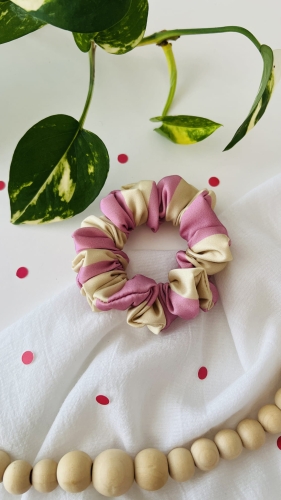 urodzinowa-kolekcja-gumki-scrunchie-w-paski-rozowe-maselkowe-czerwone-xxl-mini-midi (14).JPG