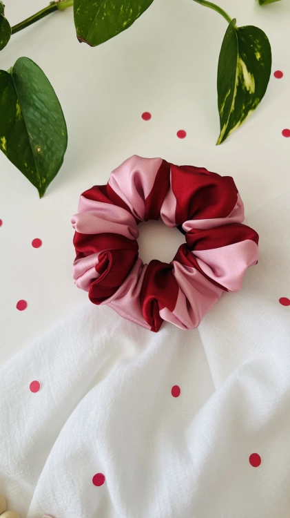 urodzinowa-kolekcja-gumki-scrunchie-w-paski-rozowe-maselkowe-czerwone-xxl-mini-midi (7).JPG