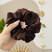czekoladowa-brazowa-gumka-scrunchie-jedwab-jedwabna-duza-mala-srednia (14).JPG