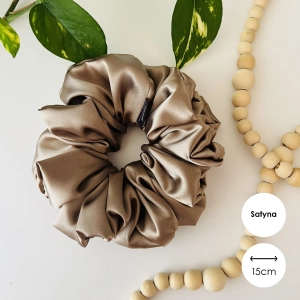 Satynowa gumka do włosów scrunchie XXL Kawowa