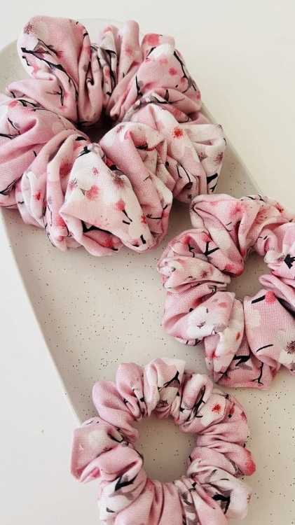 gumka-bambusowa-do-wlosow-scrunchie-delikatna-naturalna (2).jpg