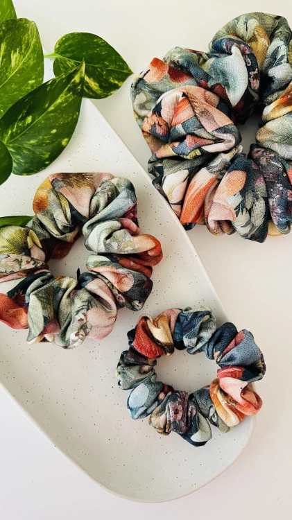 gumka-bambusowa-do-wlosow-scrunchie-delikatna-naturalna (28).jpg