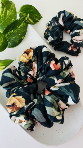 gumka-bambusowa-do-wlosow-scrunchie-delikatna-naturalna (16).jpg