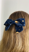 kokarda-do-wlosow-dla-dziewczynki-kobiety-whimsy-celestial-handmade-ksiezyce-gwiazdy-gwiazdozbiory-granatowa-niebieska-ciemna (2).JPG