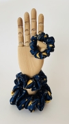 gumka-scrunchie-frotka-skranczi-celestial-luna-ksiezyce-astrologia-gwizdy-zodiak-gwiazdy-gwiazdozbiory-granatowa (18).JPG