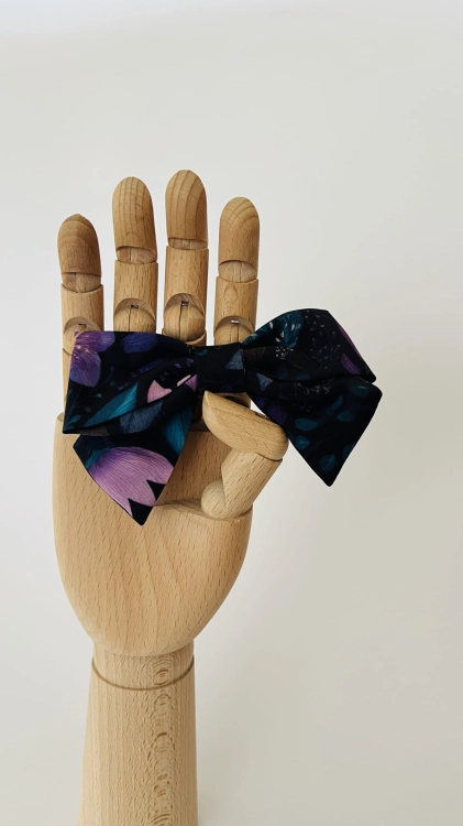 kokarda-do-wlosow-na-jesien-mala-duza-fioletowa-ciemna-dla-dziewczynki-handmade (8).JPG