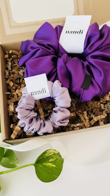 zestaw-prezentowy-akcesoria-do-wlosow-handmade-jedwabne-scrunchie-satynowe-piekne-kolory-wzory (1).jpg
