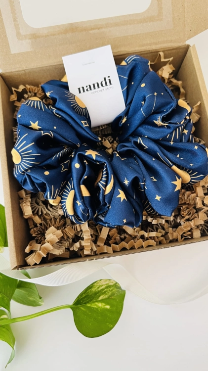 zestaw-prezentowy-akcesoria-do-wlosow-handmade-jedwabne-scrunchie-satynowe-piekne-kolory-wzory (7).jpg