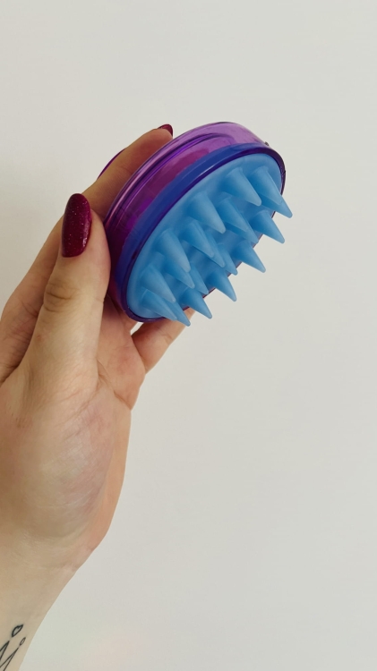masazer-do-skory-glowy-silikonowy-szczotka-do-wlosow-do-wcierek-szybki-porost-wlosow-fioletowa-niebieska (6).jpg