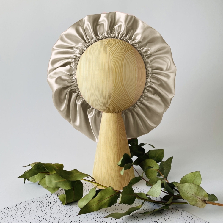 czepek-jedwabny-do-wlosow-czepek-do-spania-omo-plopping-jedwab-nude-bezowy (2).jpg