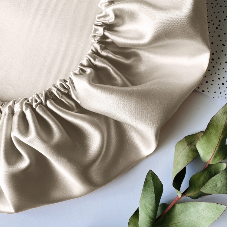 czepek-jedwabny-do-wlosow-czepek-do-spania-omo-plopping-jedwab-nude-bezowy (3).jpg