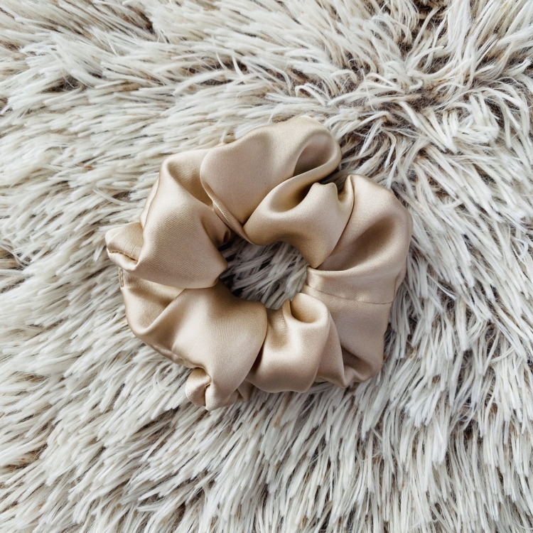 jedwabna-gumka-do-wlosow-naturalny-jedwab-morwowy-momme-22-nude (3).jpg