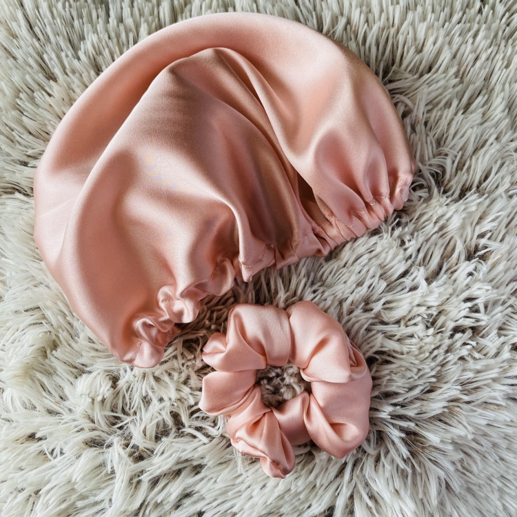 jedwabna-gumka-do-wlosow-naturalny-jedwab-morwowy-momme-22-rozowa (4).jpg