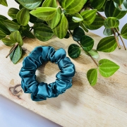 satynowa-gumka-do-wlosow-mini-szmaragdowa (3).jpg